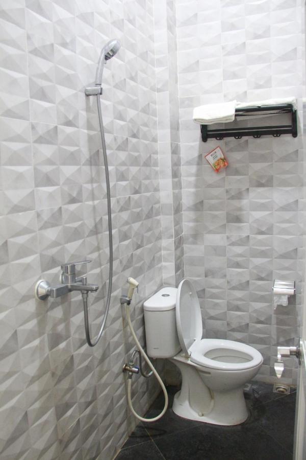 Bu Sepuh Guesthouse Sangkanurip Екстер'єр фото